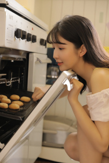 做丰满漂亮的女学生
